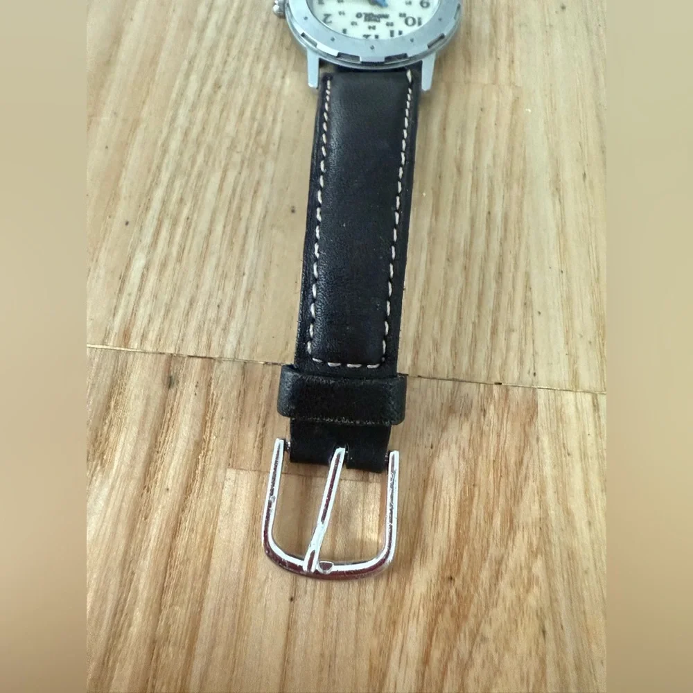 Vintage Timex silver tone black leather sports watch NEW BATTERY